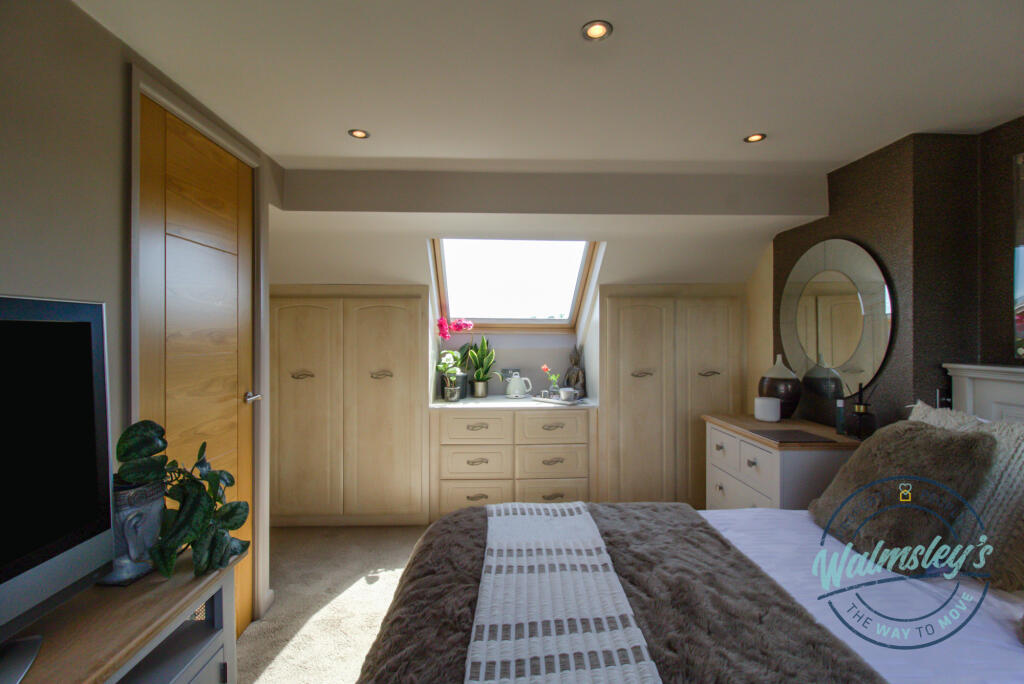 Loft with skylights in bedroom &amp; landing_1