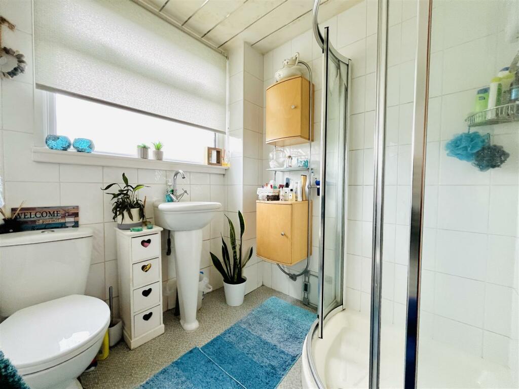 Family Shower Room