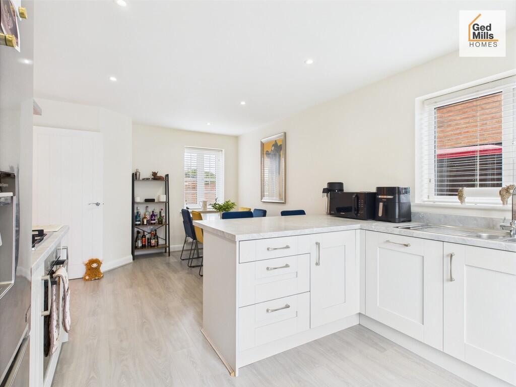 CAM04261G0-PR0055...