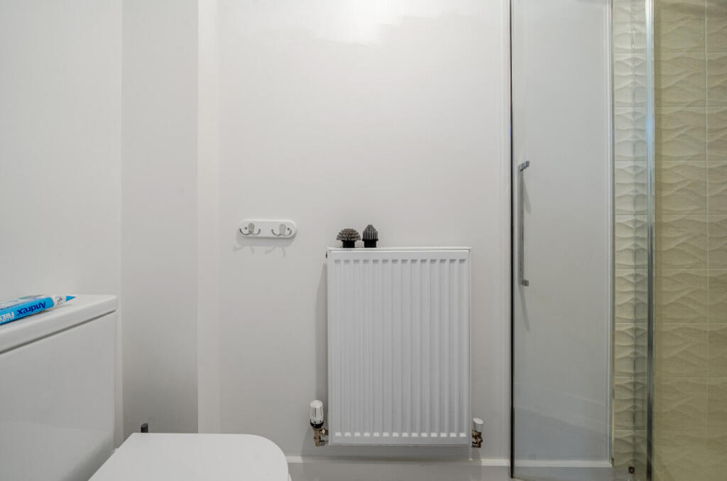 1375128-8-6908b60...