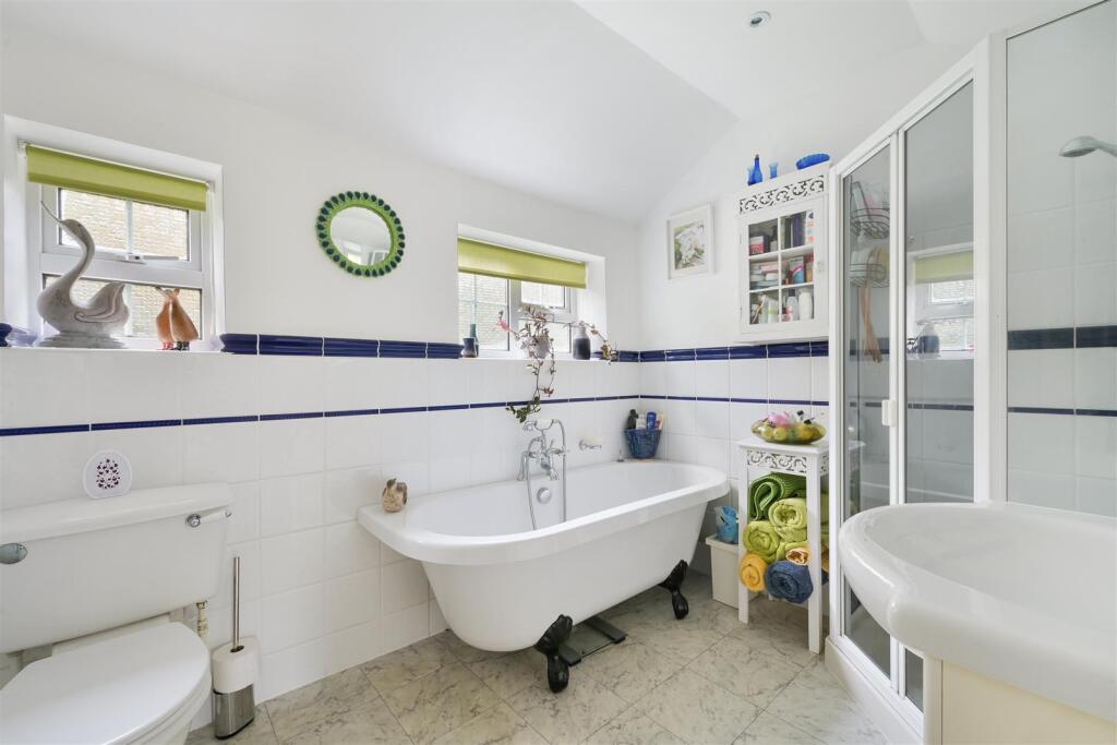 JOSEPHINE CLOSE (6).jpg