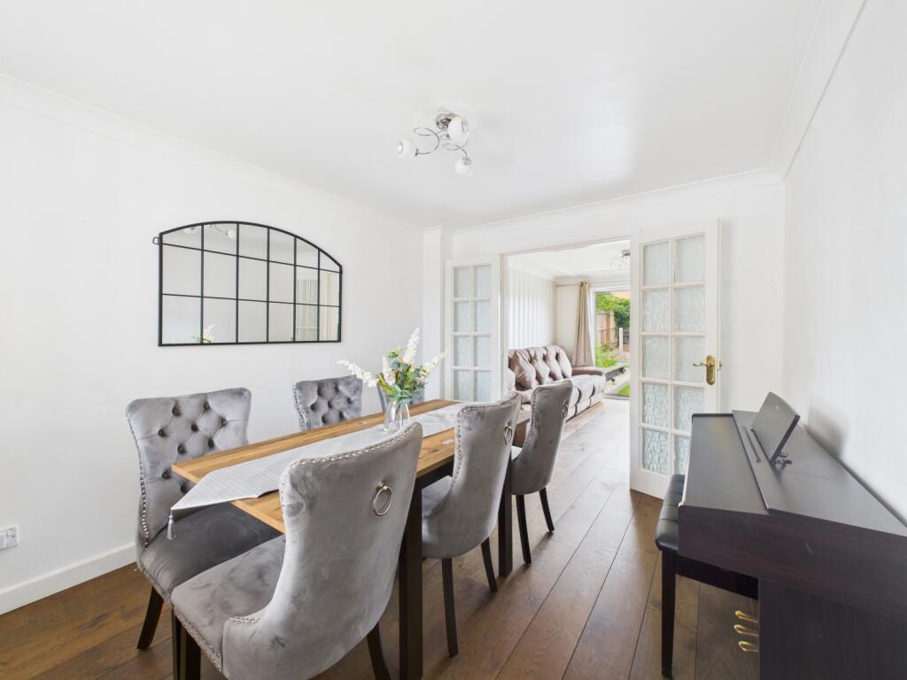 CAM04922G0-PR0069-STILL020