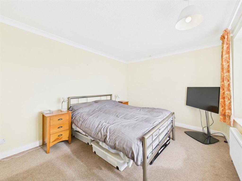 Bedroom: