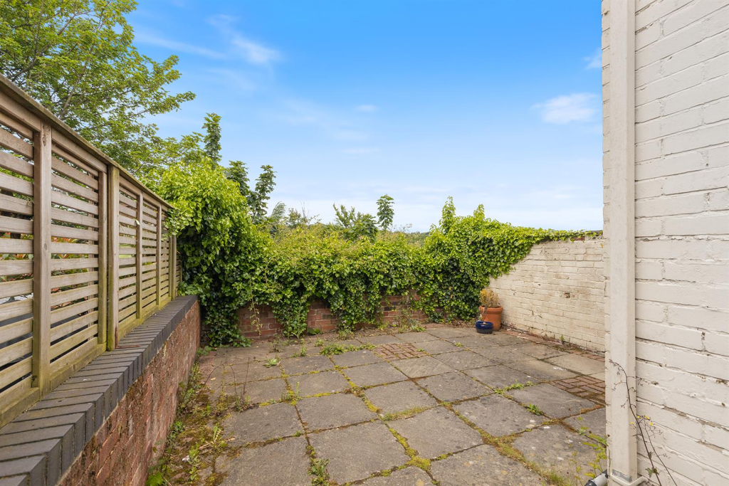 72 Hunters House Road, Sheffield 21_297.png