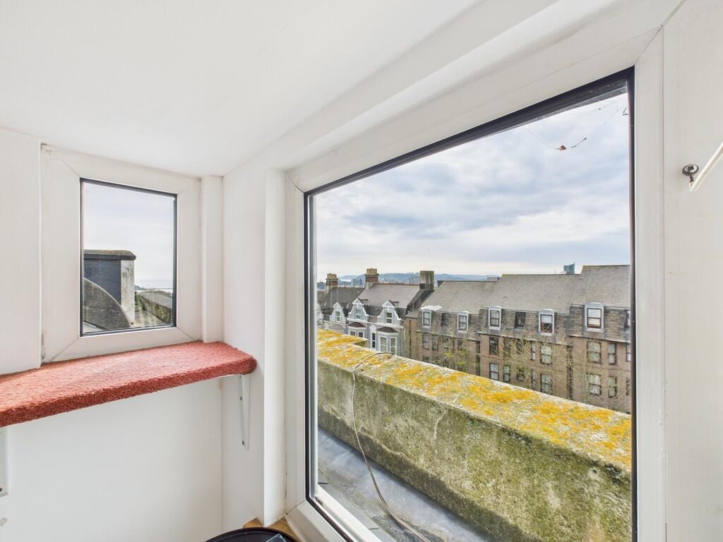 CAM03974G0-PR0113...