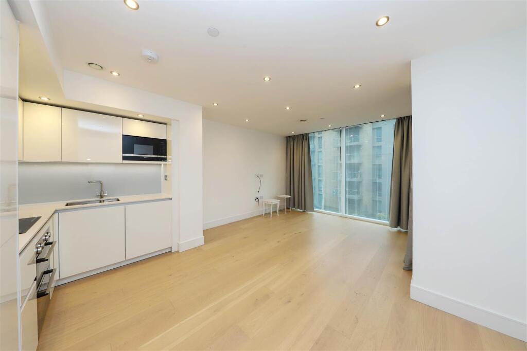 Kitchen / Living Room