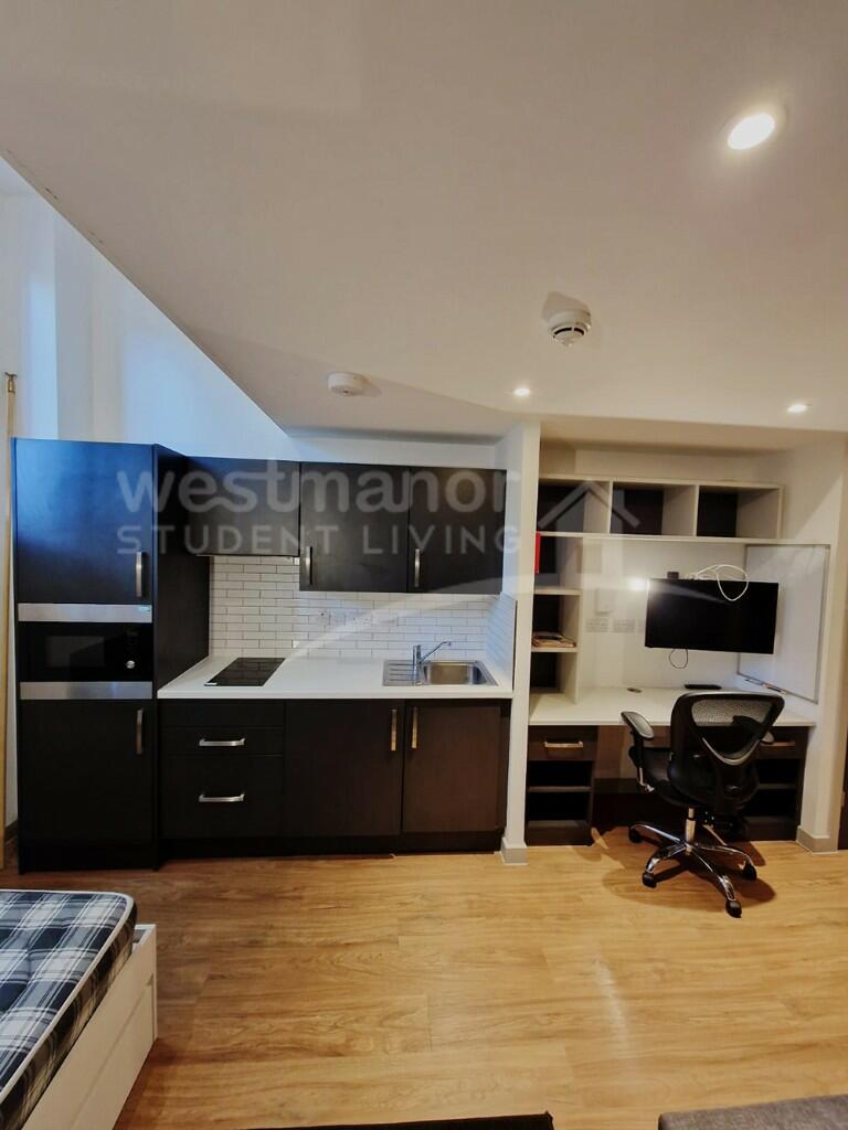 STUDIO 7 - LG