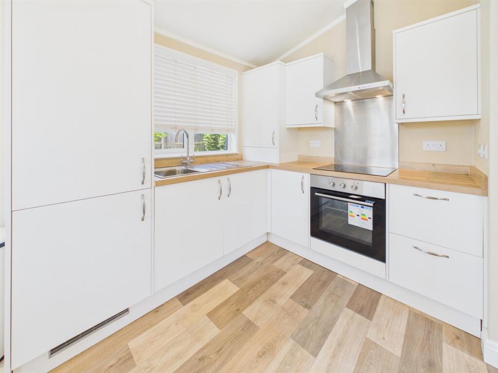 CAM03789G0-PR0076-ST