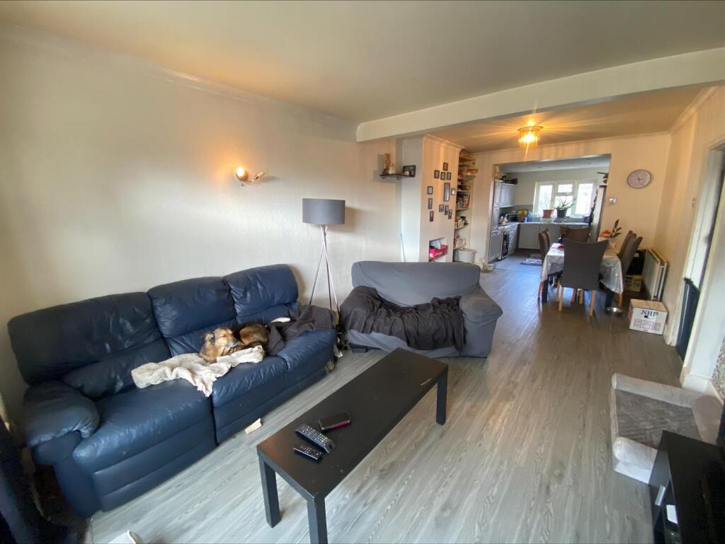 processed-7A0D1A24-0DE7-4038-8B4B-0445A45BFC75.jpe