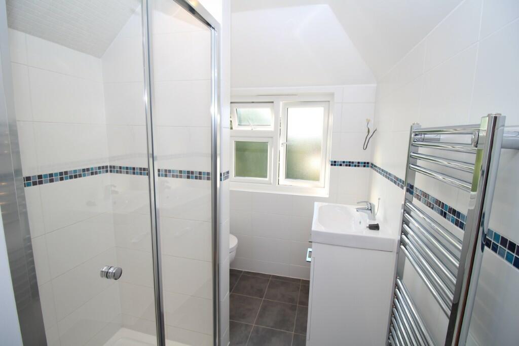 ENSUITE SHOWER