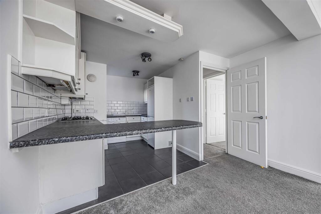 57 White Hart Road, Old Portsmouth-Small-PorticoMa