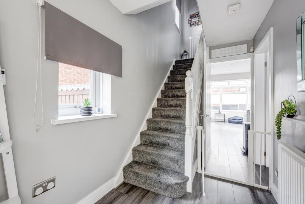 56BinsteadGrove(Interior)-11.jpg