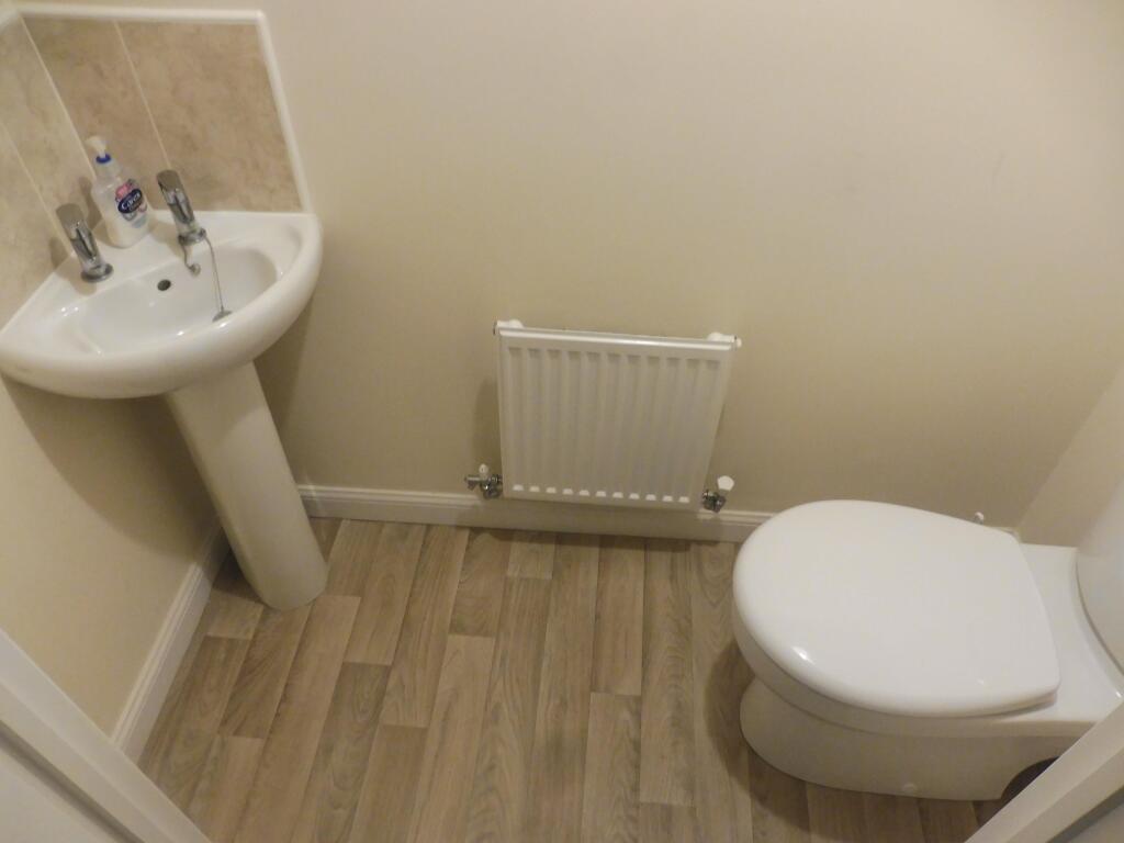 Cloakroom/wc