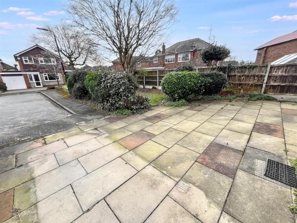 Driveway Aspect 2