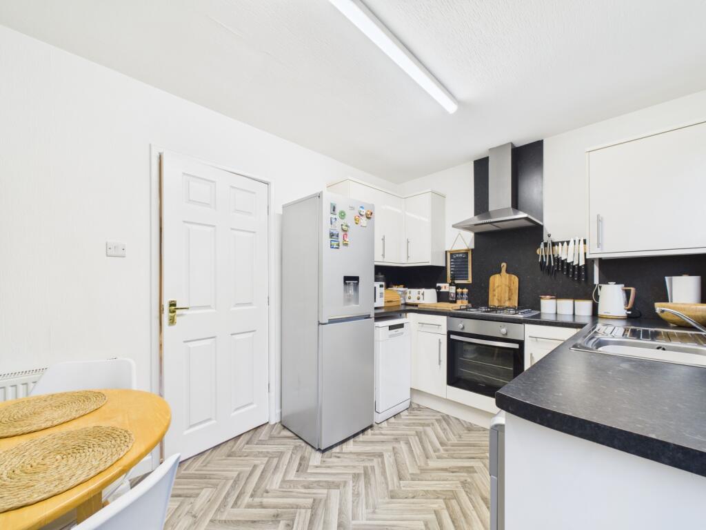 CAM02093G0-PR0062-STILL004