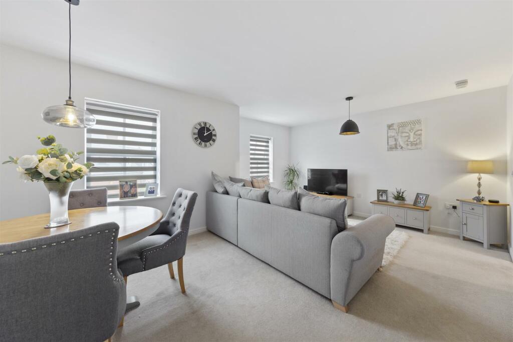 Living/Dining Room