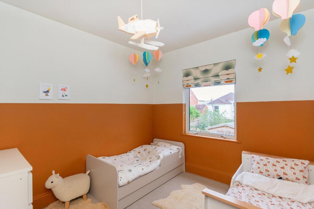 0R6RFS - Bedroom B.jpg