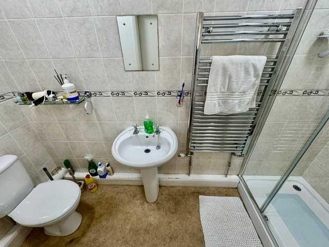 ENSUITE SHOWER ROOM