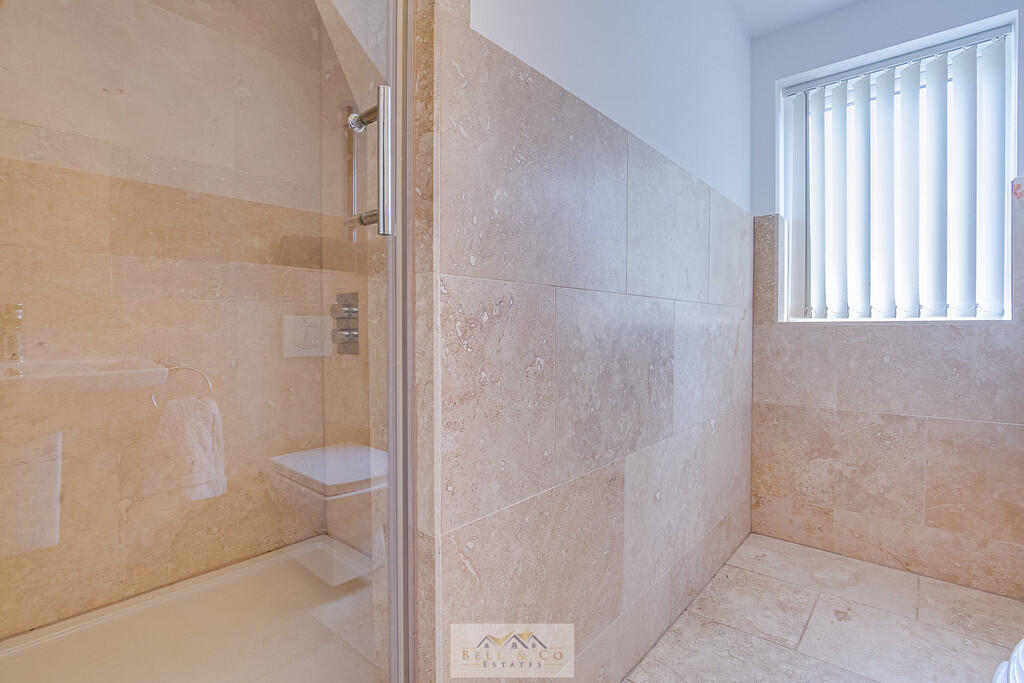 Bathroom 1.1