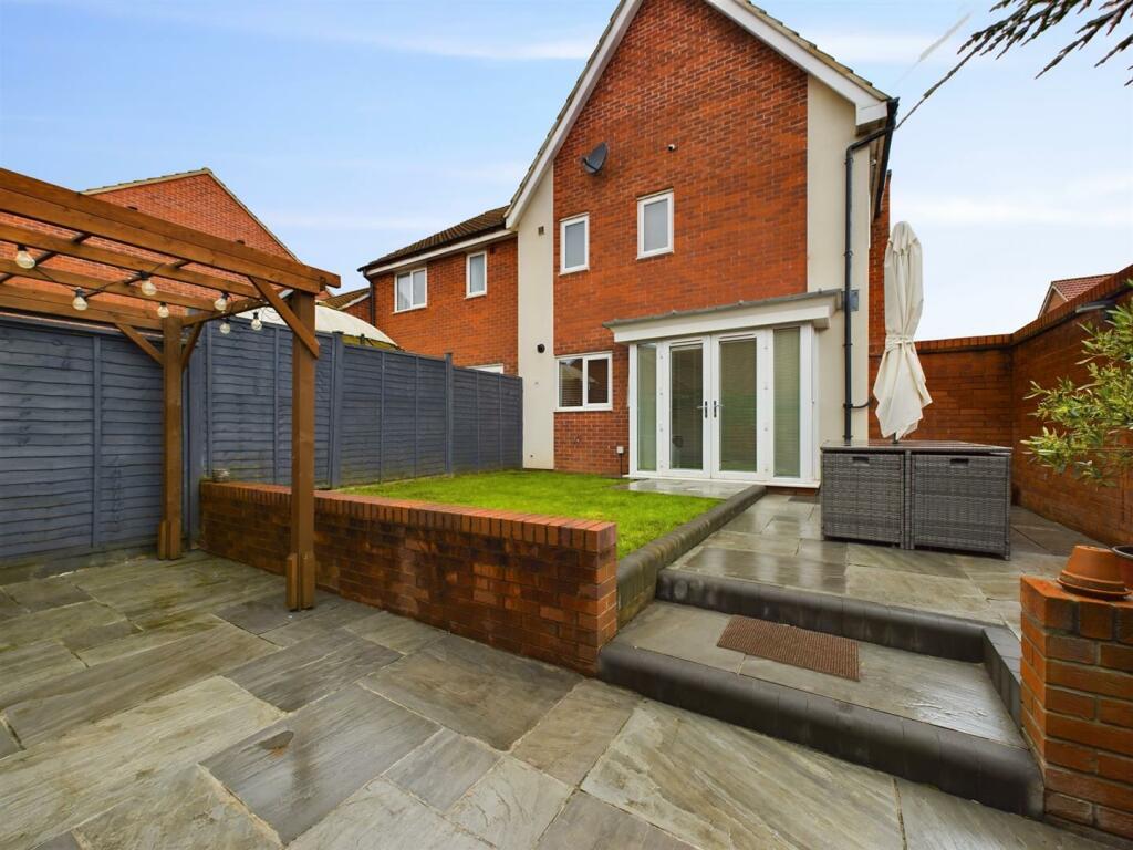 CAM02319G0-PR0118-ST