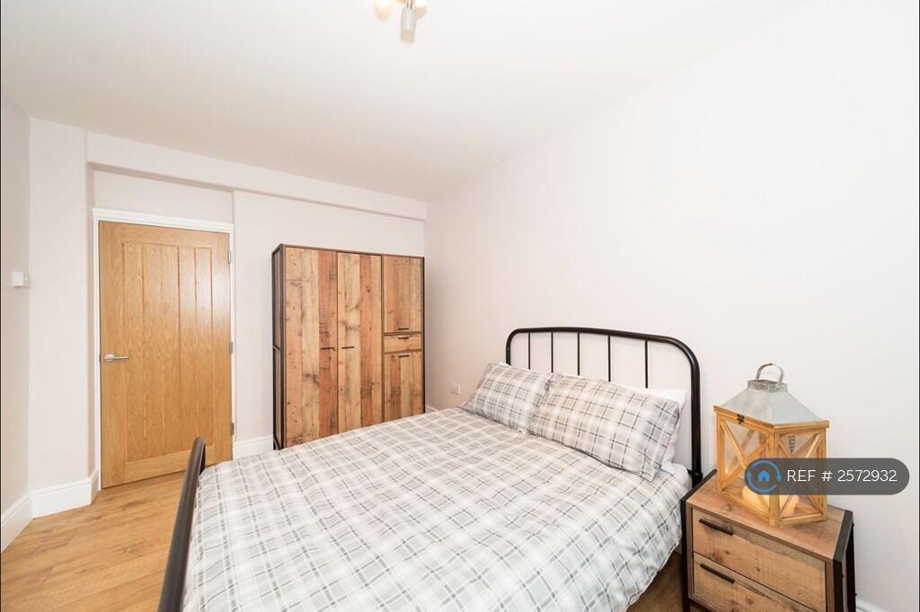 Bedroom 1 (Alt View)