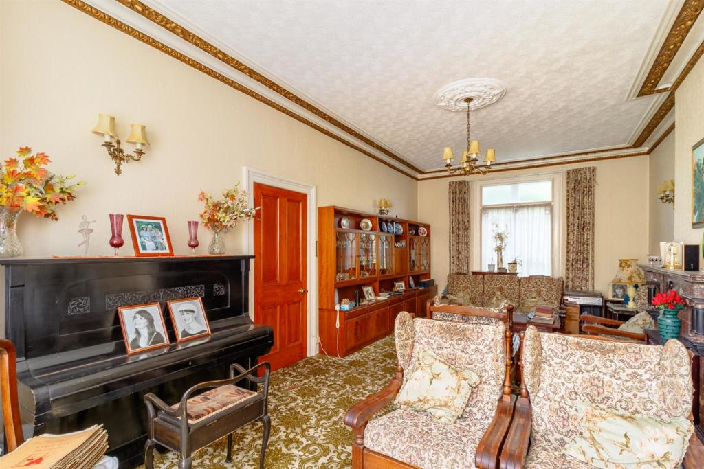 105WindsorRd_E7 (10).jpg