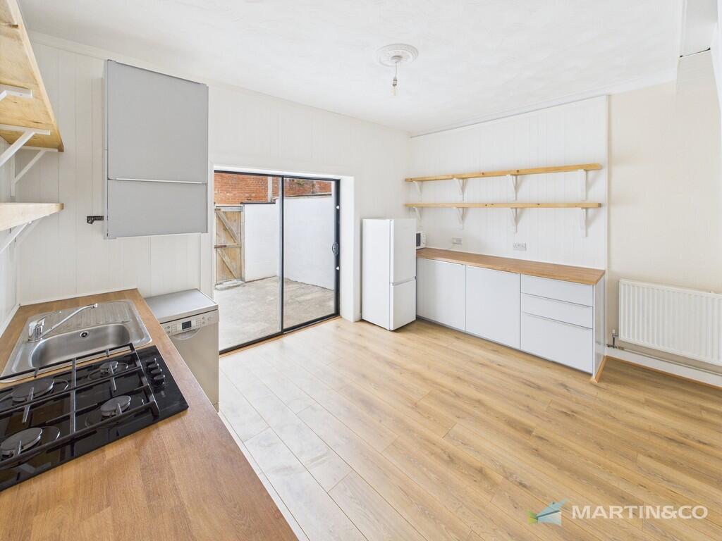 CAM02318G0-PR0523...