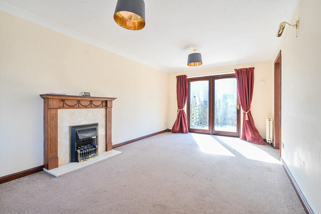 Sitting/Dining Ro...