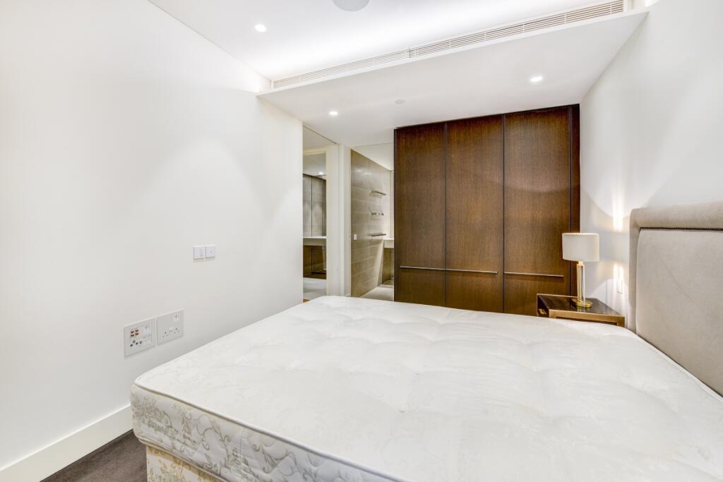 112 Rathbone Squa...