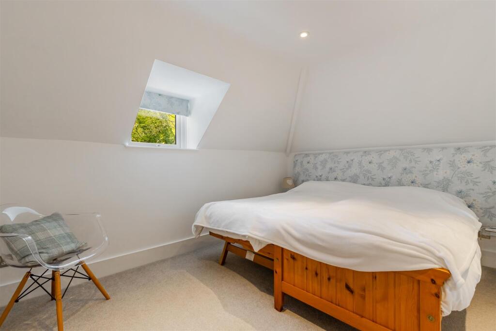 A24 - Beckstones Buckfast Road Buckfastleigh - 250