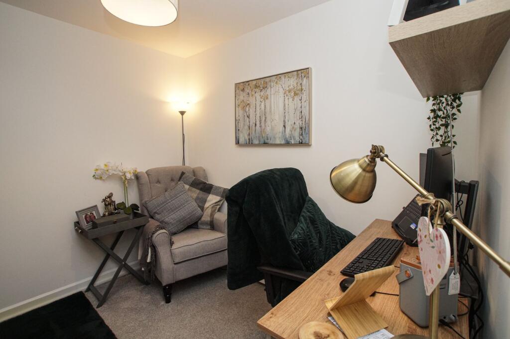 Reception Room 2/Office