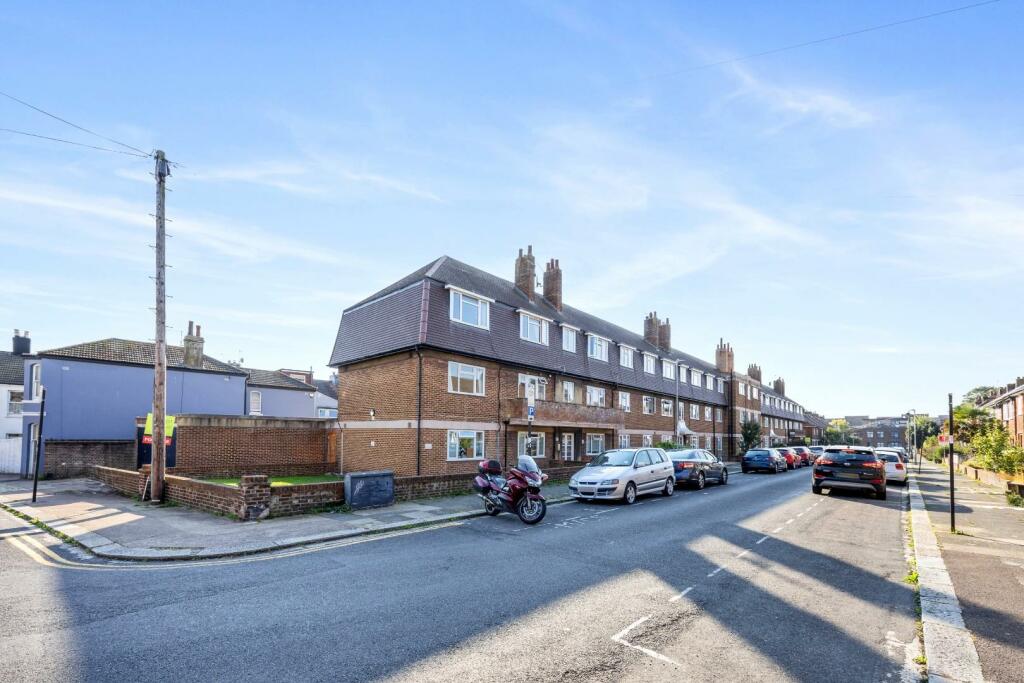 Sheridan Mansions_Flat 5_Sheridan Terrace-018.jpg