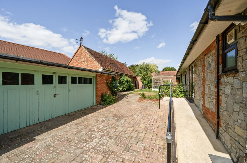 1313836-2-685987a...