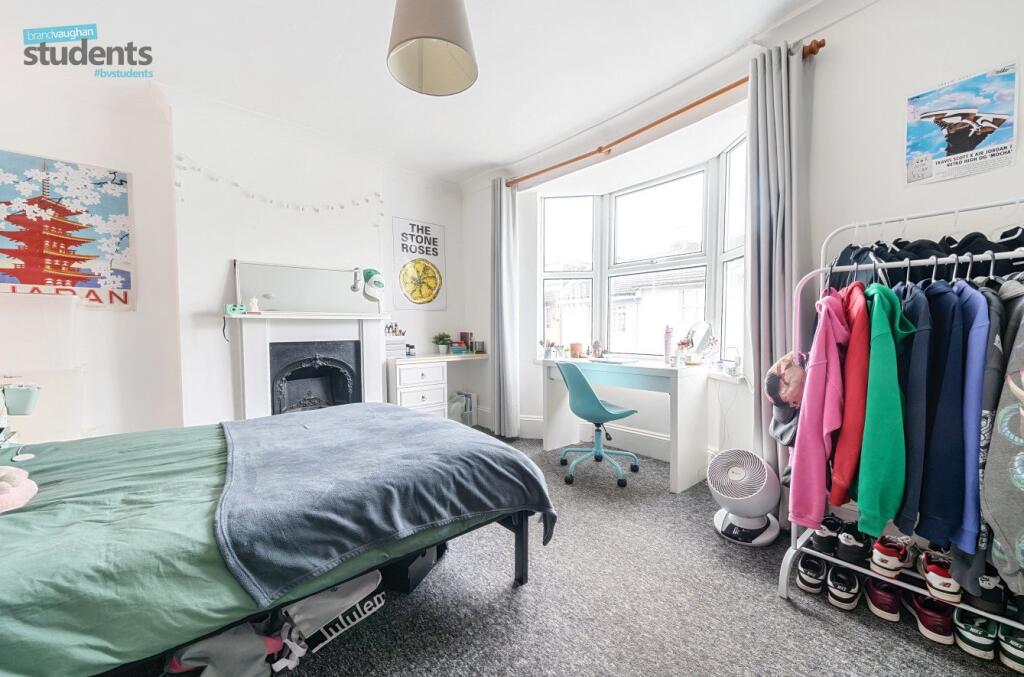 ff60b706-8d2c-4f6...