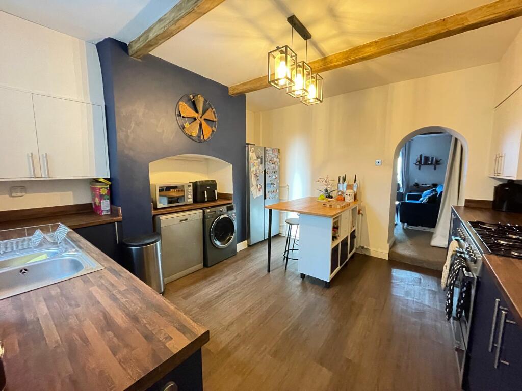 BREAKFAST KITCHEN