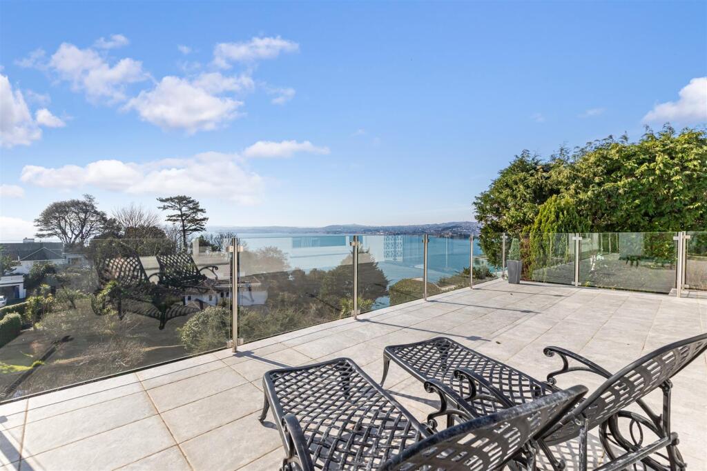 A19 - Rock Edge Rock End Avenue Torquay - 250304.j