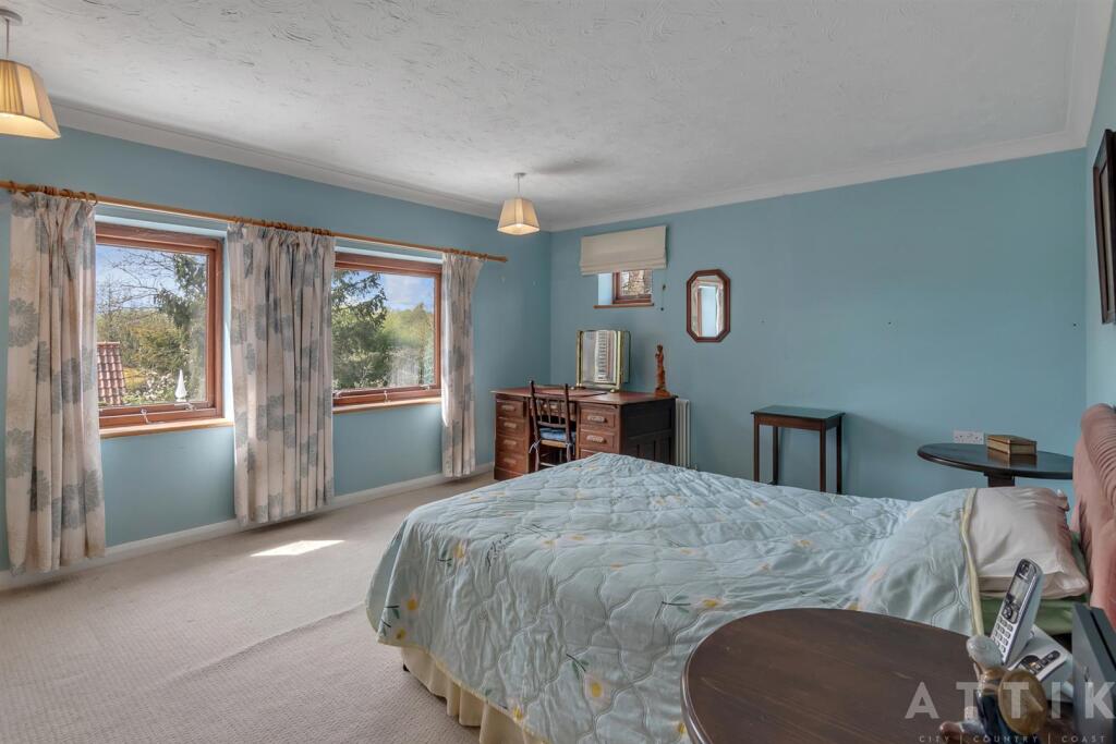 57 Holton Road Halesworth IP19 8HQ (35).jpg