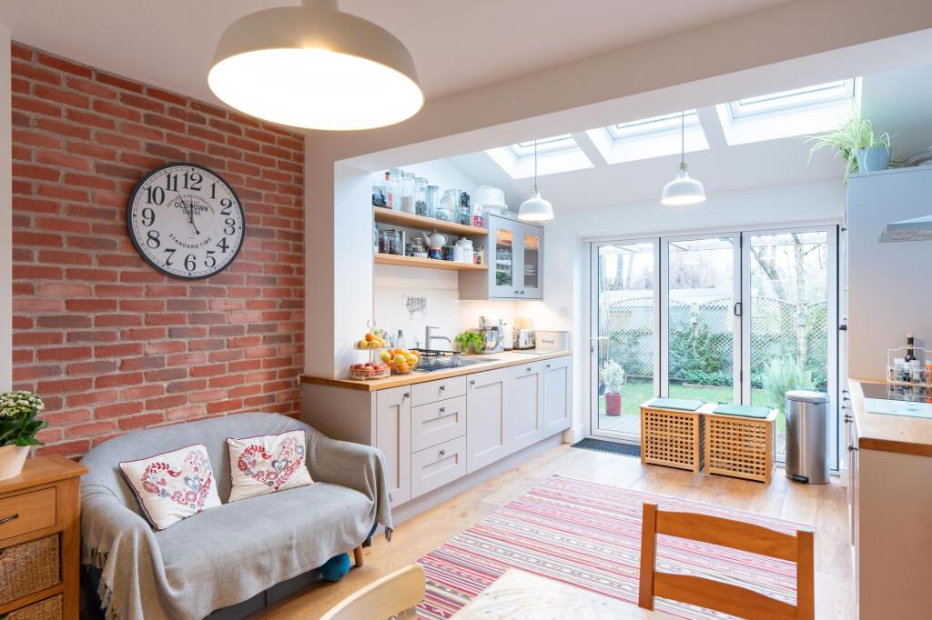 Kitchen / Dining Room