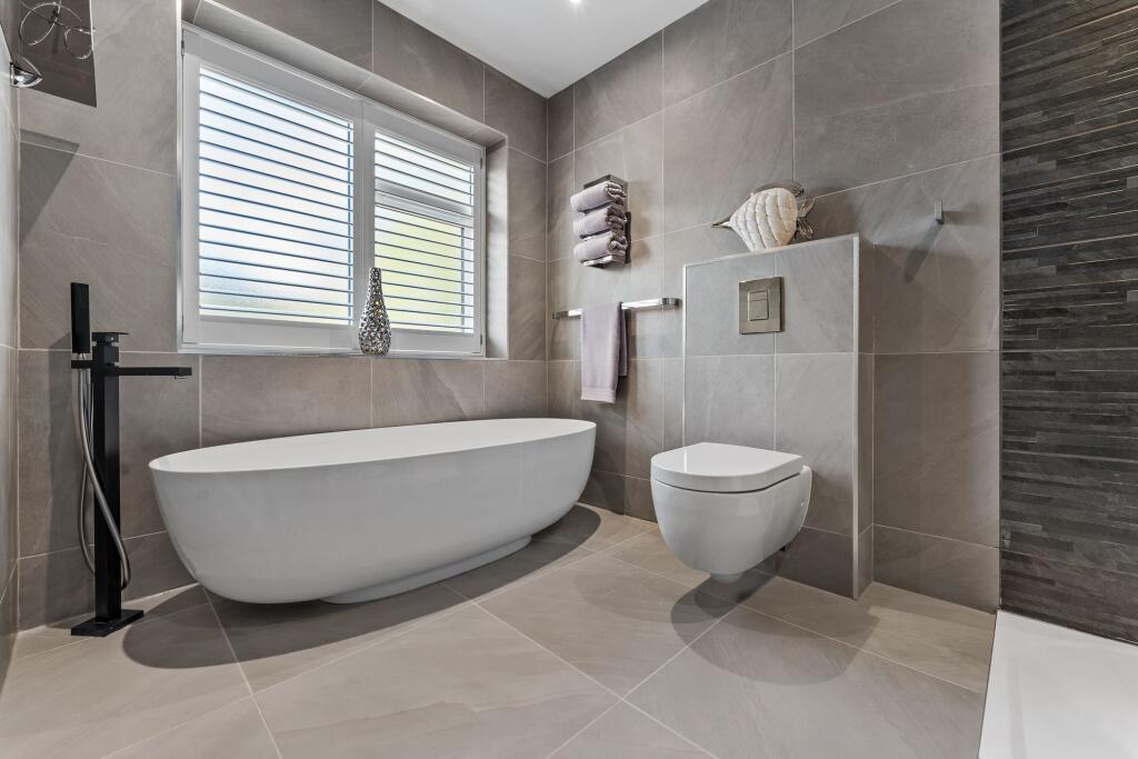 Bedroom Three En-Suite