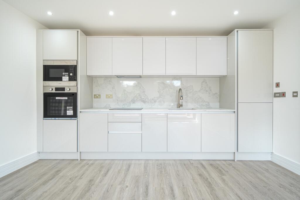 1349798-9-68c7f83...