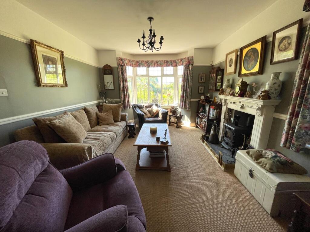 Living Room.JPG