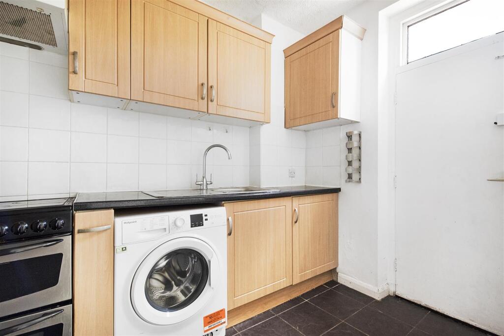 Kitchen/Dinning Area