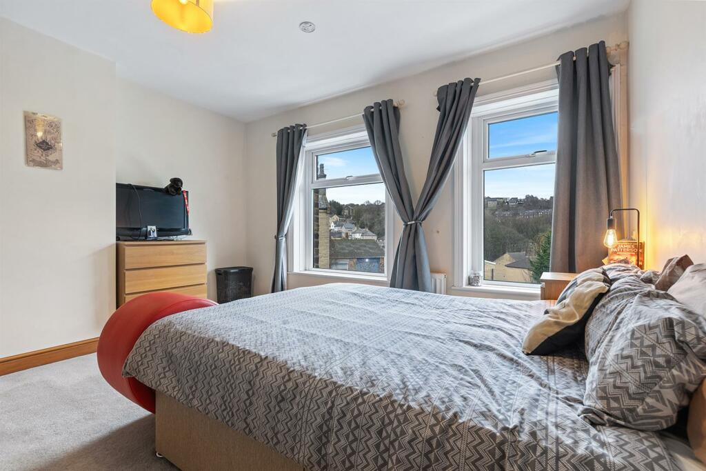 2 Lindley Street, HD3 4QU  11_297.jpg