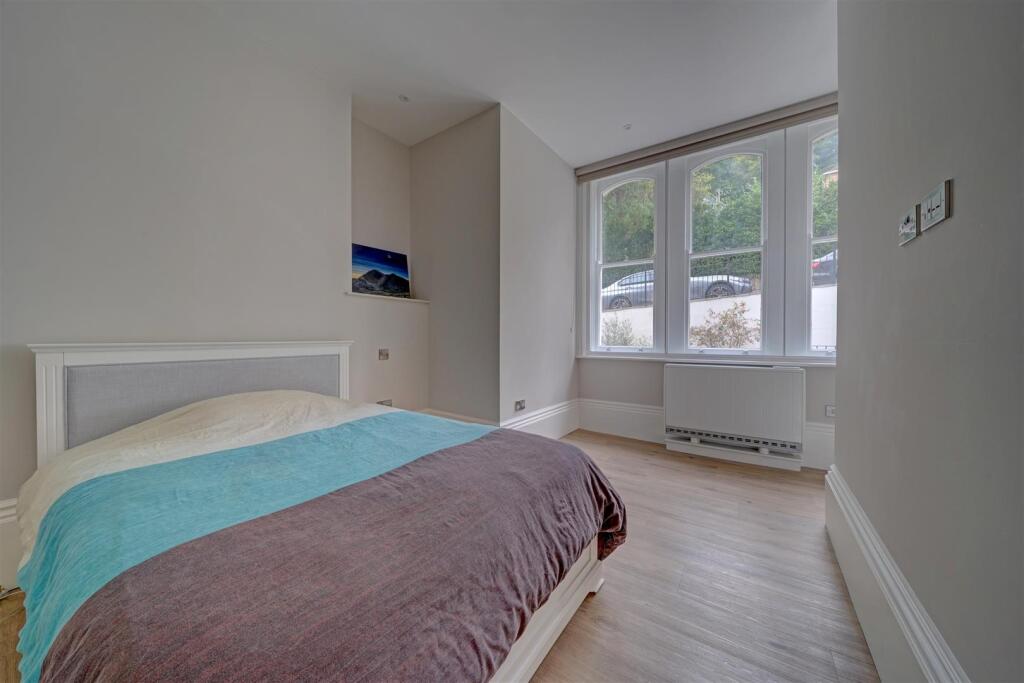 4a Queens Drive (7).jpg