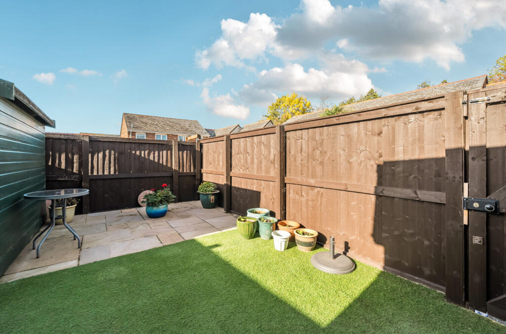 1372851-15-6900d4...