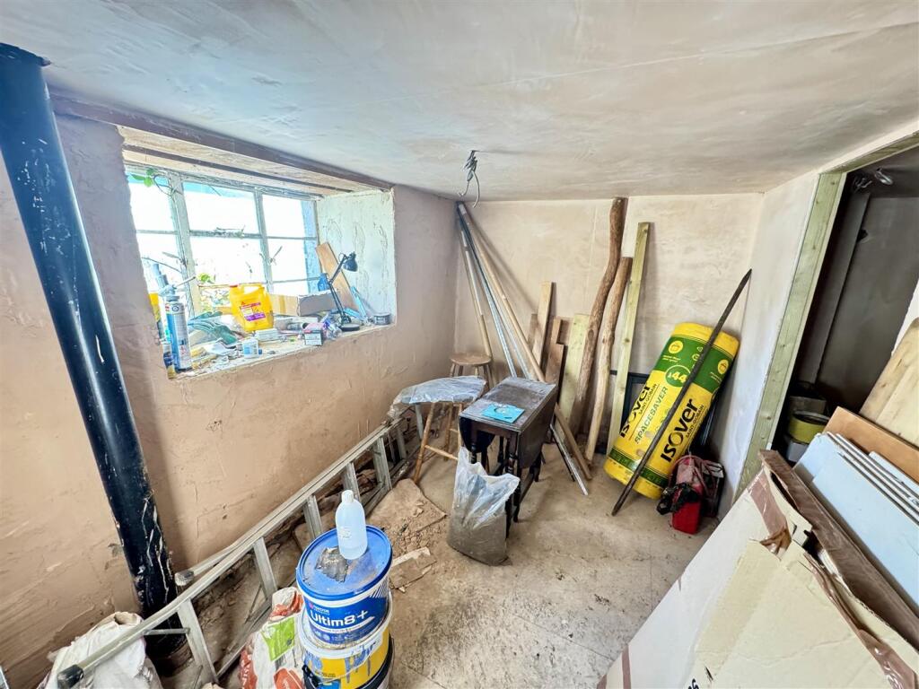 PROPOSED SHOWER ROOM