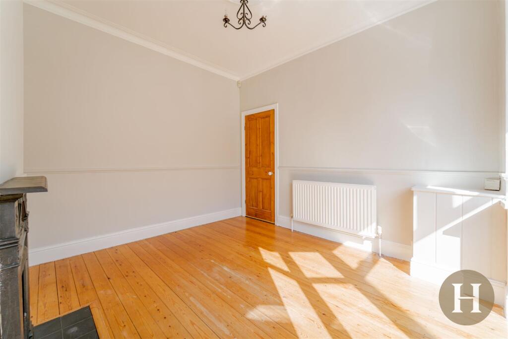 Hadleigh Estate Agents-18.jpg