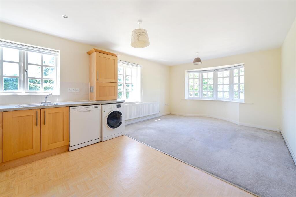 69 Reffield Close