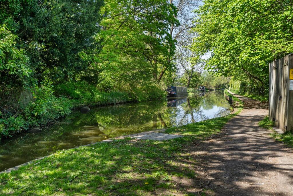2 Canal Cottage_10.jpg