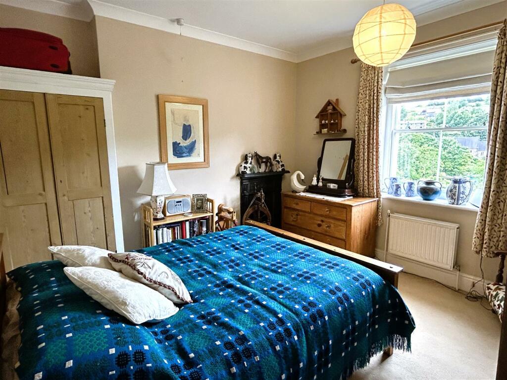 bed 2.JPG